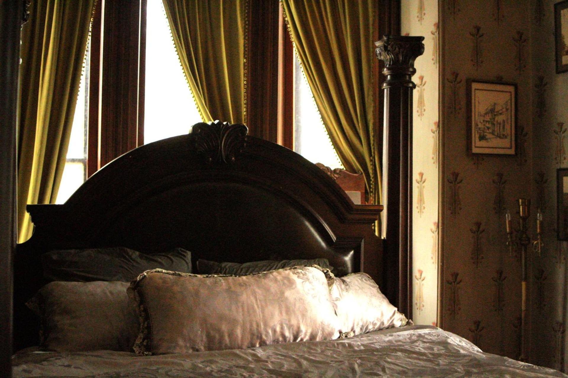 Henderson Castle Inn Каламазу Номер фото