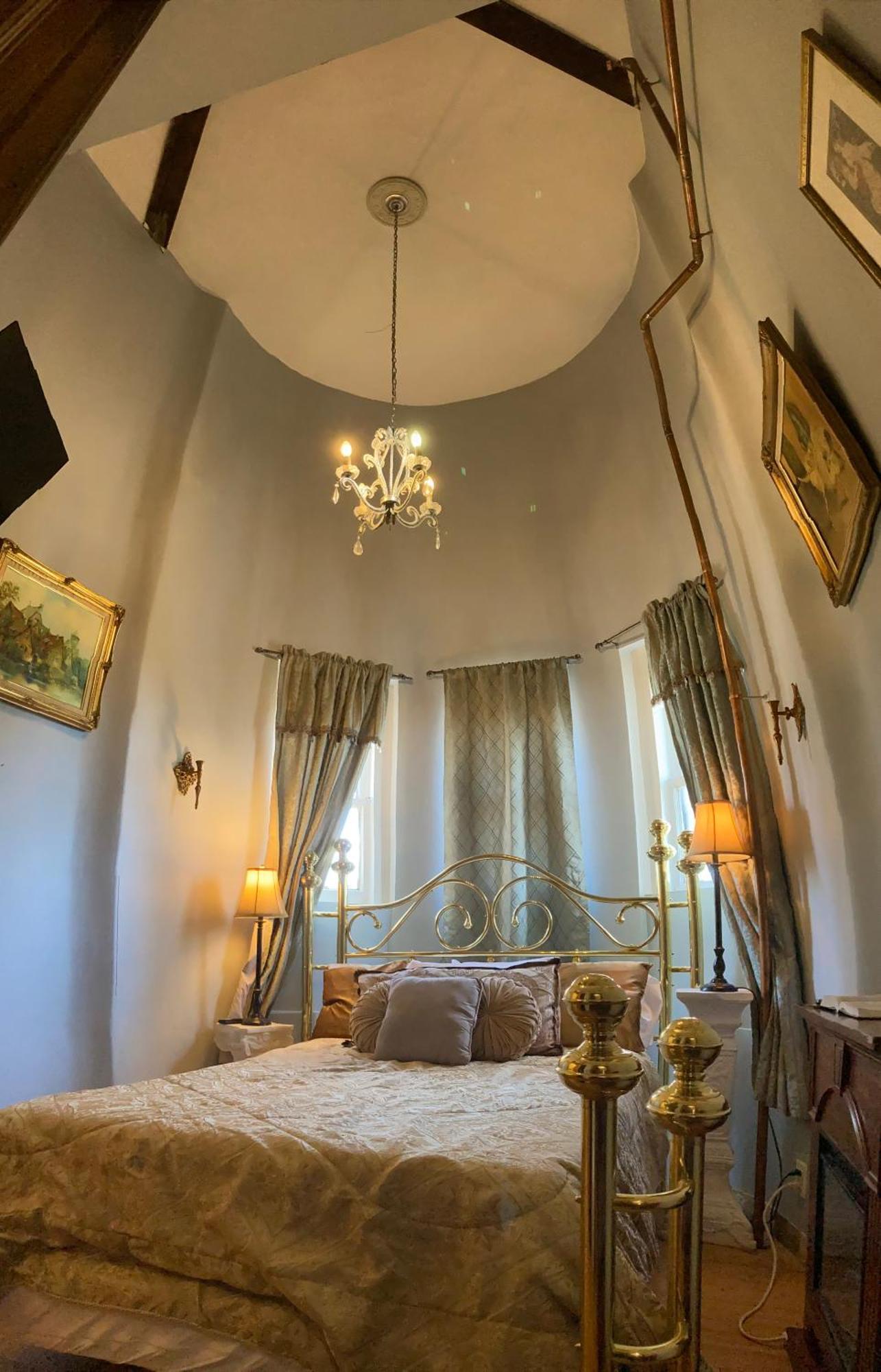 Henderson Castle Inn Каламазу Номер фото