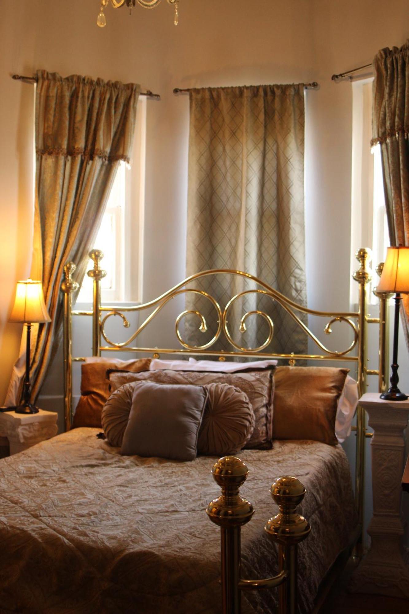 Henderson Castle Inn Каламазу Номер фото