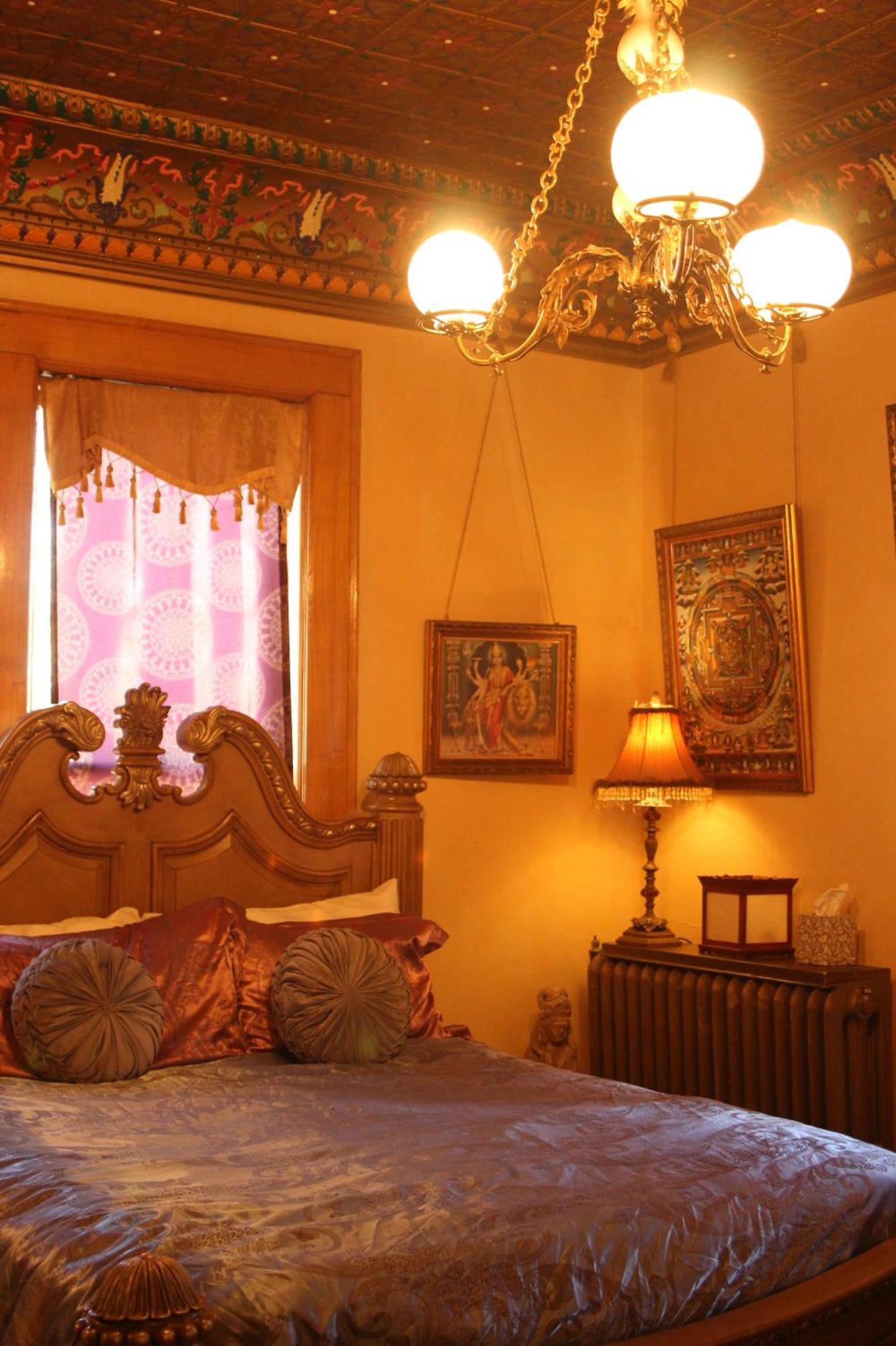 Henderson Castle Inn Каламазу Номер фото